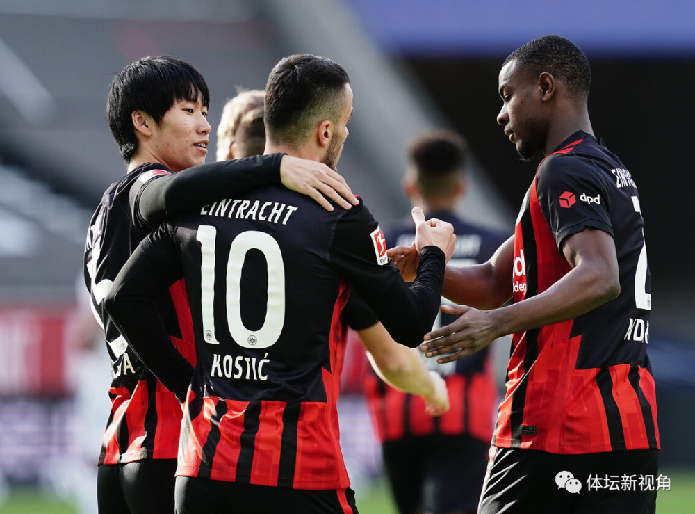  莱万破门追平德甲单赛季进球新纪录  