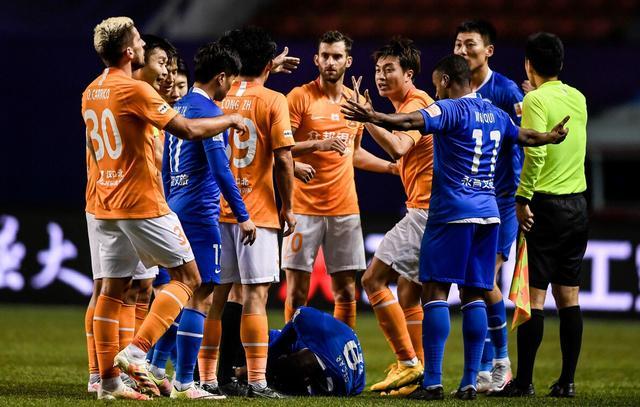  拉齐奥锋线集体哑火，0-0闷平维罗纳  