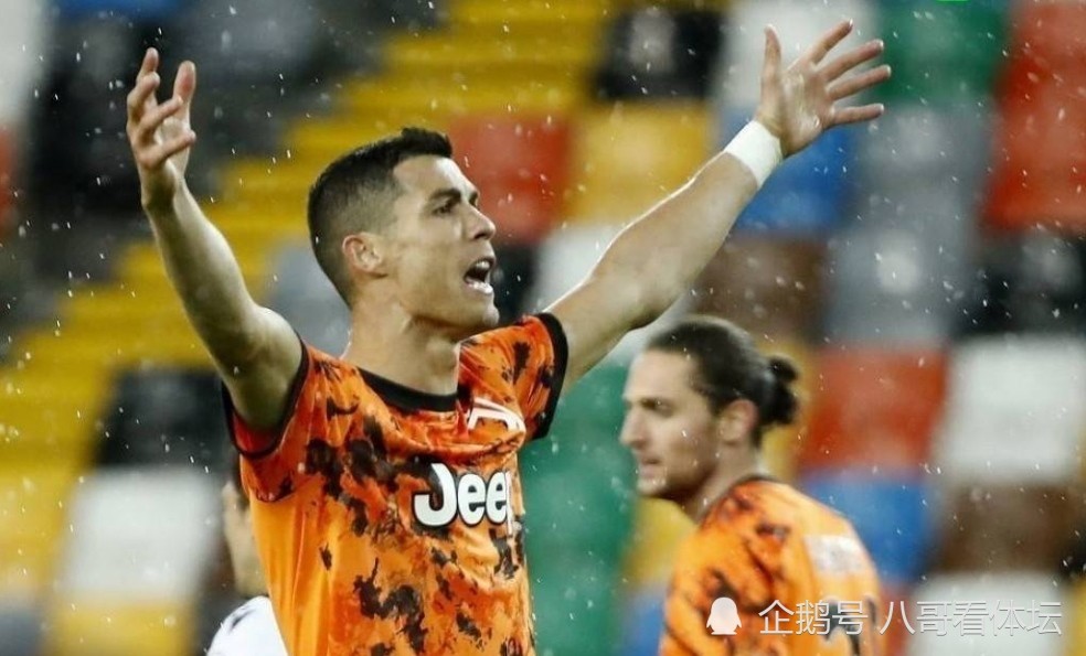  国际米兰前锋戴帽助球队登顶意甲积分榜