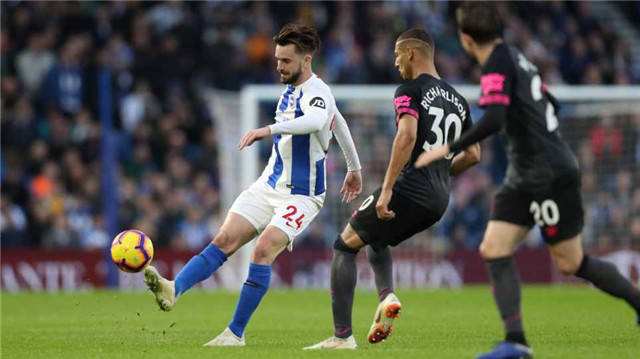  锤帮铁血防守！西汉姆联零封伯恩茅斯收获关键三分  